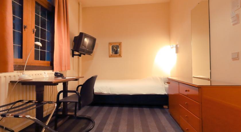 Priorij Corsendonk Hotell Oud-Turnhout Exteriör bild