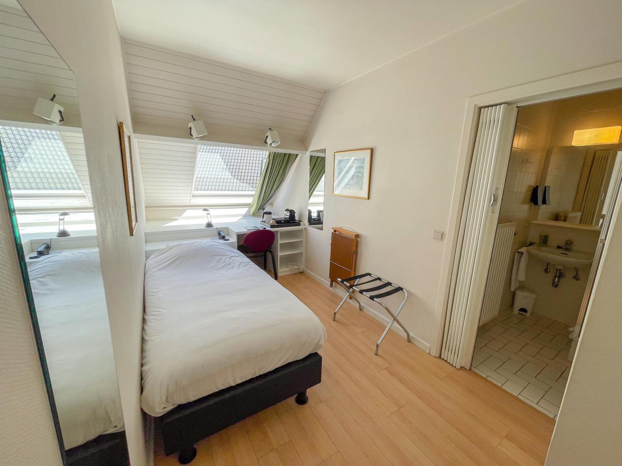 Priorij Corsendonk Hotell Oud-Turnhout Exteriör bild