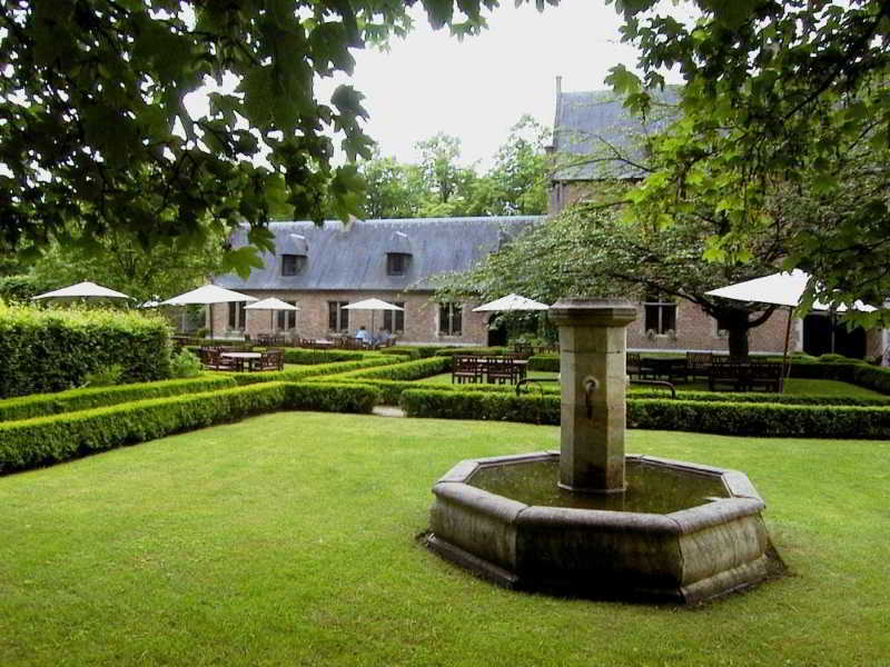 Priorij Corsendonk Hotell Oud-Turnhout Exteriör bild